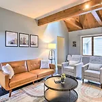 Minneapolis Townhome With Loft Less Than 3 Mi To Dtwn!
