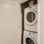 2 Bedroom - Downtown!