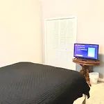 Homey 2 Bedroom Apartment, Minutes From Everything!