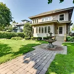 Charming Mpls Home With Patio - Walk To Uptown!