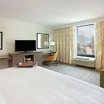 Hampton Inn & Suites Minneapolis/Downtown