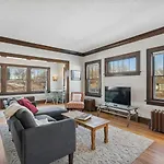 Garden Apt, Majestic Mpls Duplex