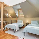 Ekman Carriage House