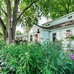 Chic Minneapolis Apt - 6 Blocks To Lake Nokomis!