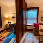 Clover Apartment In Blue House On The Park