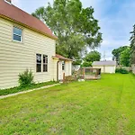 Charming Minneapolis Home With Deck, 5 Mi To Central