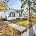 2 Mi To Downtown Minneapolis Apt With Shared Yard