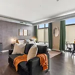 Eden Studio Free Parking, Central, Gym Fast Wifi