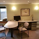 Private Room And Bath In Charming Bungalow