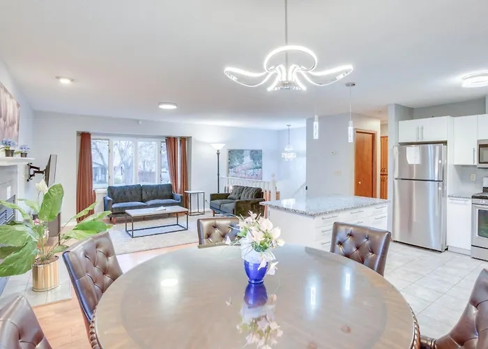 Lovely Minneapolis Home Near Target Field!