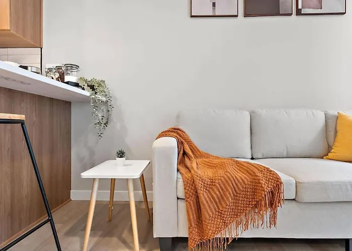 Dt, Umn, Lux 2Bd Gym, Rooftop, Free Street Parking