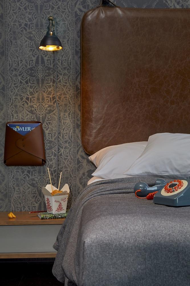 Hotel Moxy Uptown