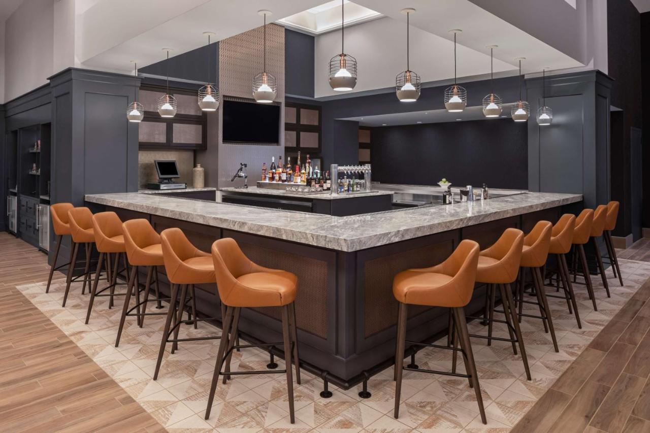 Hyatt Centric Downtown Hotel 4*