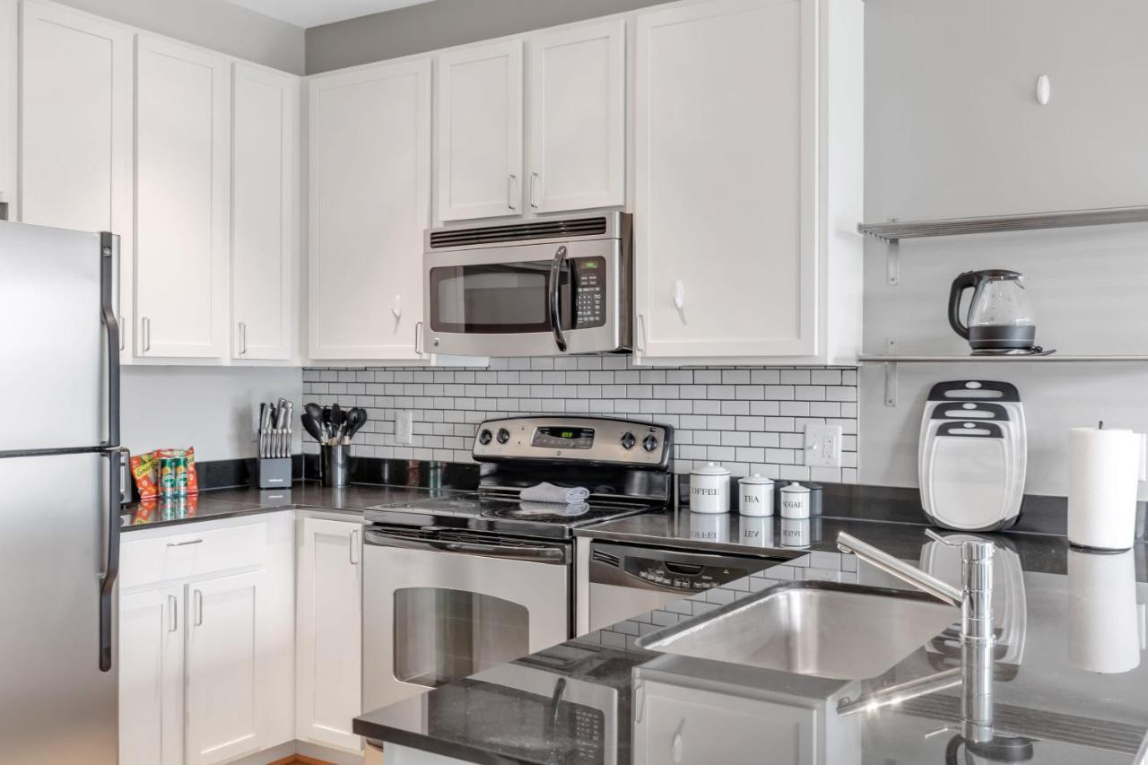 Beautiful Luxury 1br In The Heart On Holiday home Minneapolis