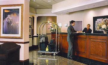 Express & Minneapolis-downtown Convention Center By Ihg 3*