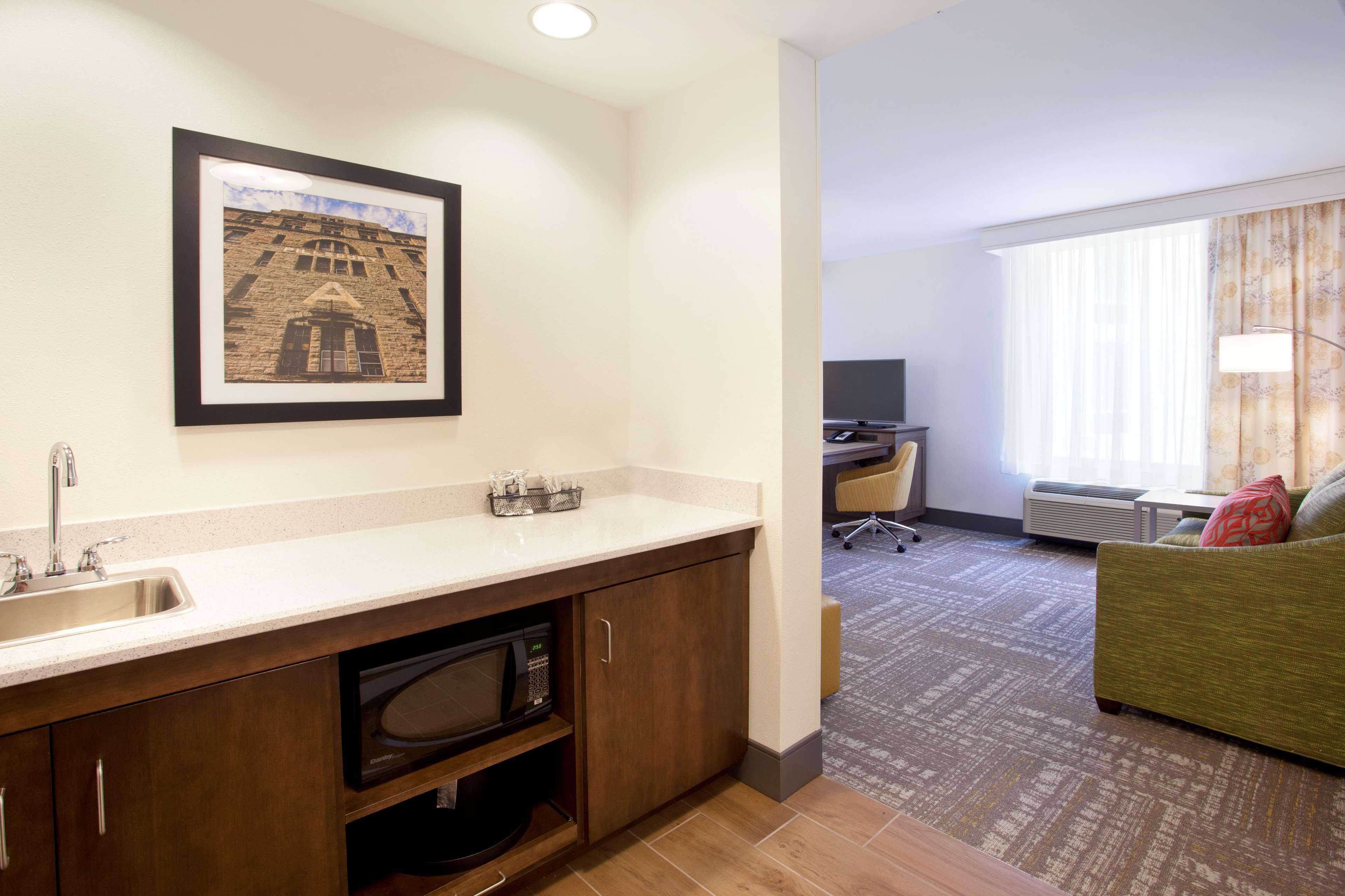 Hampton & - Minneapolis/downtown Hotel