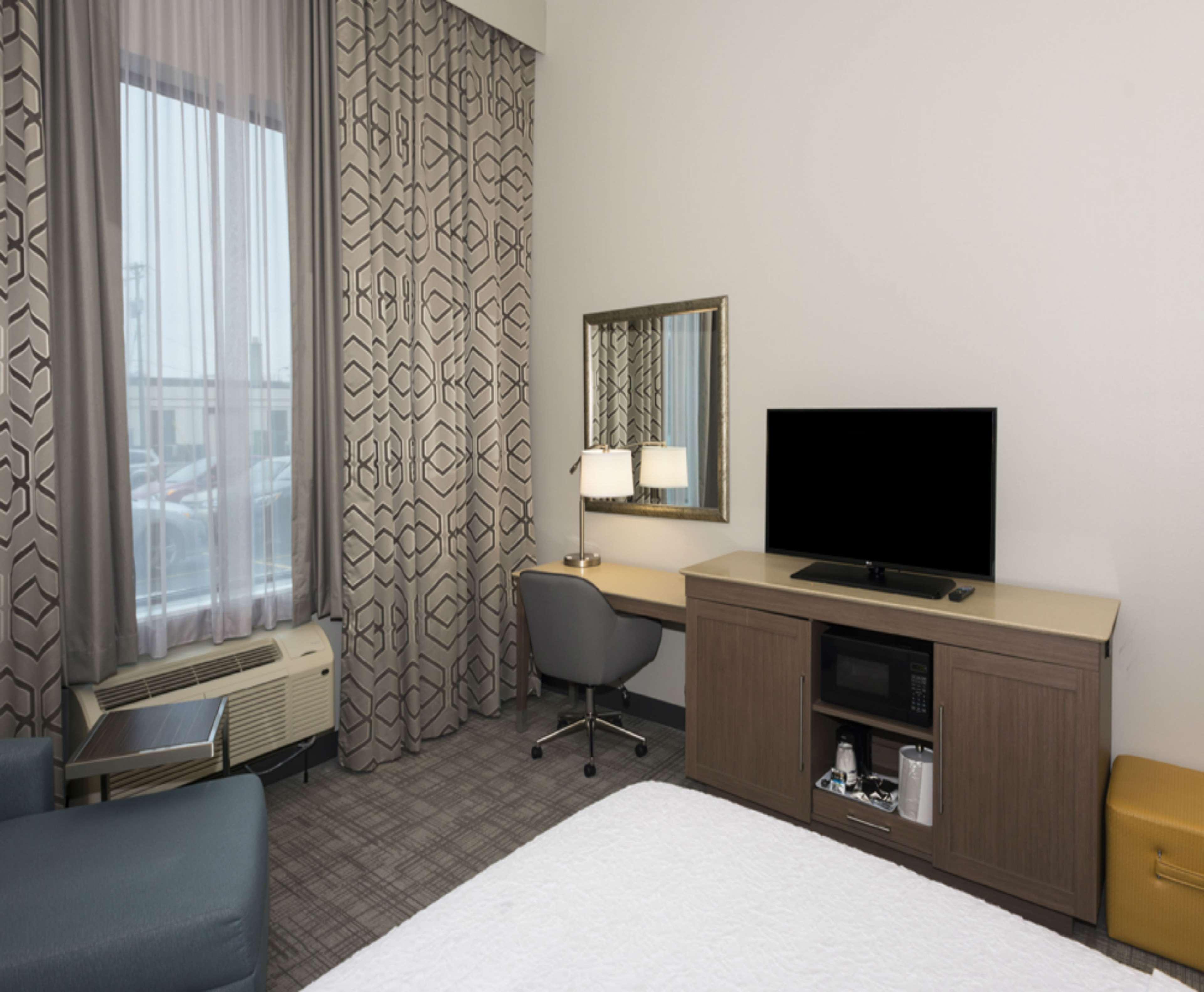 Hotel Hampton Inn And Suites Minneapolis University Area, Mn