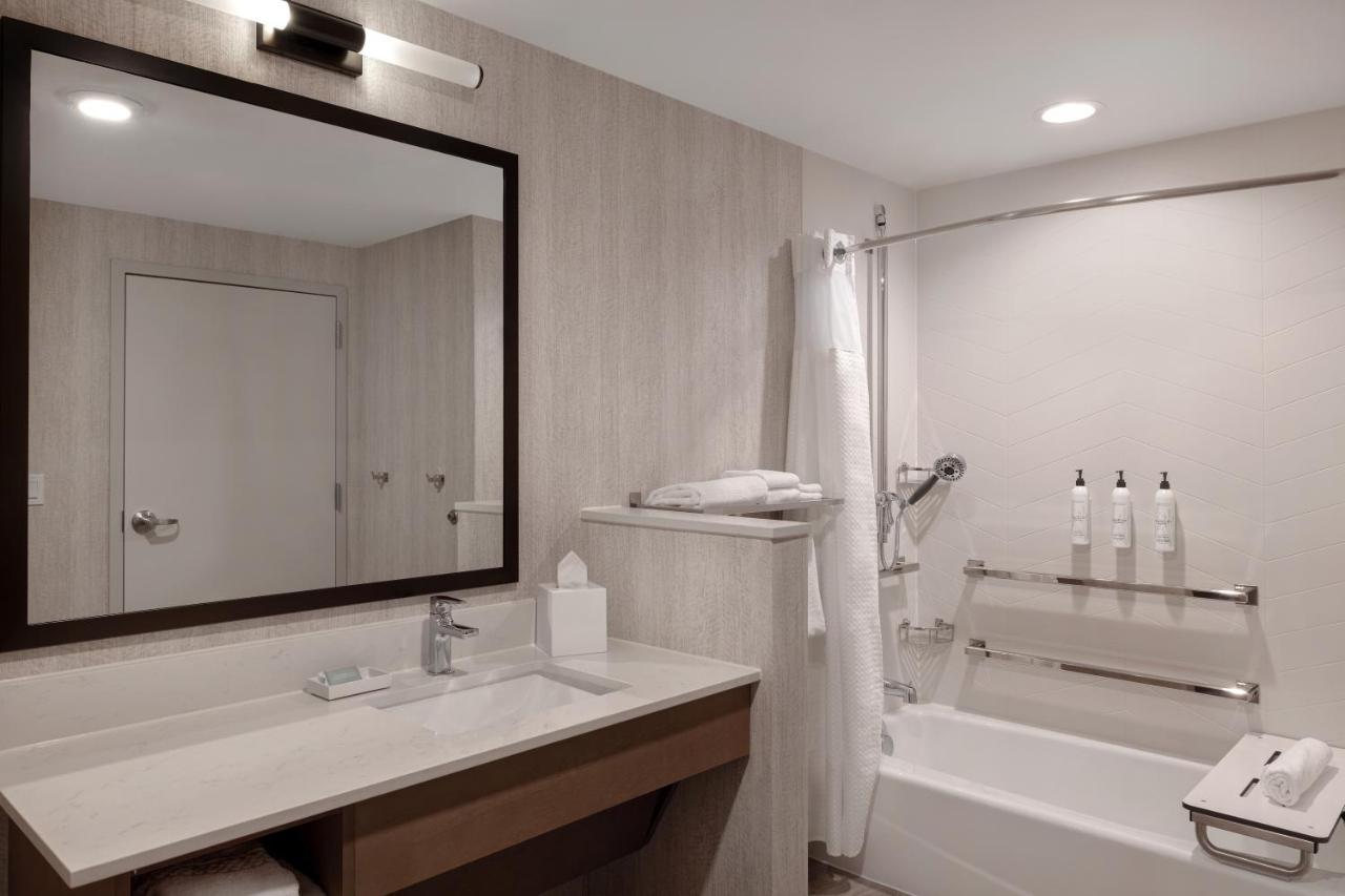 Hotel Fairfield By Marriott & Downtown Minneapolis