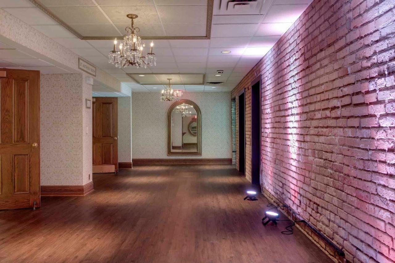 Hotel Nicollet Island 3*