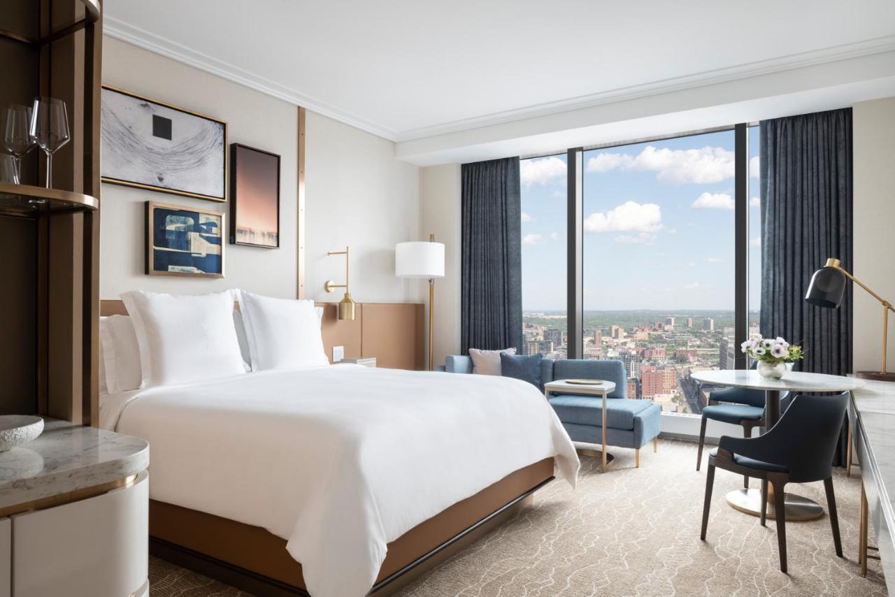 Four Seasons Hotel