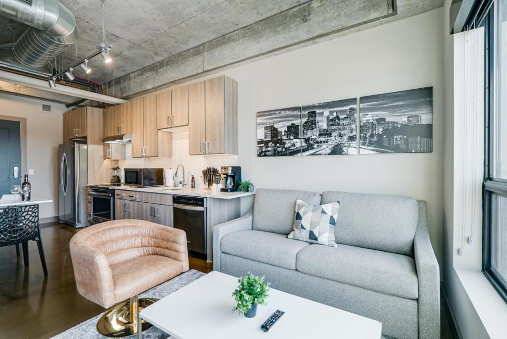 Sable 302 - Alcove Minneapolis