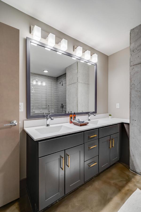 Sable 701 - Luxury Two Story Loft Holiday home Minneapolis