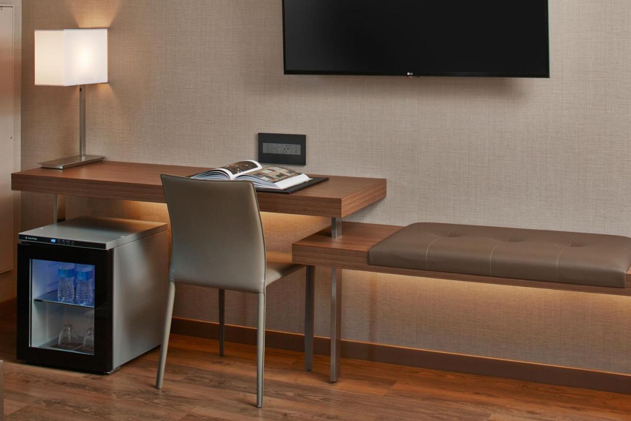 Ac Hotel By Marriott Minneapolis Downtown Minneapolis