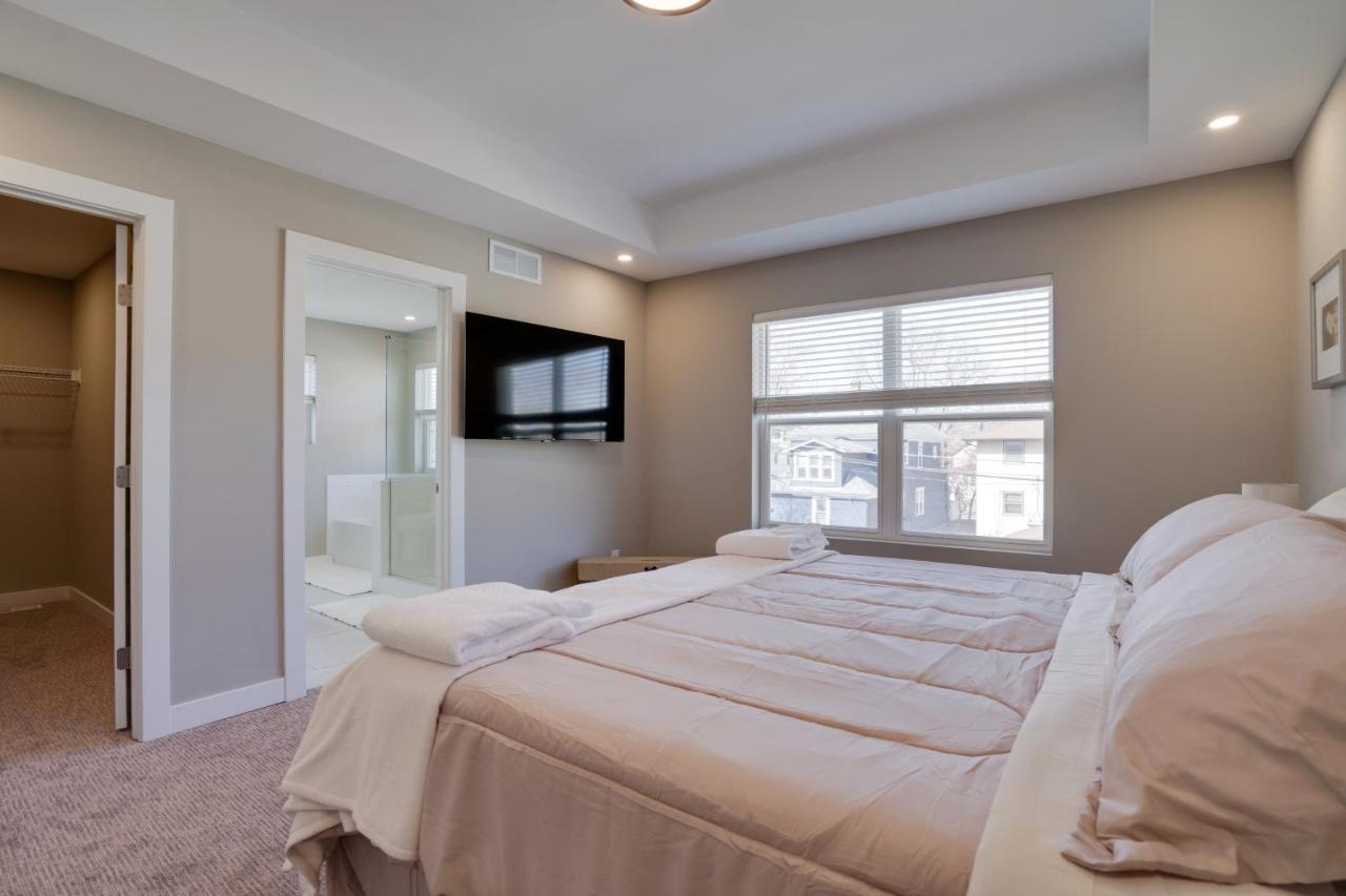 Spacious Vacation With Game Room! Holiday home