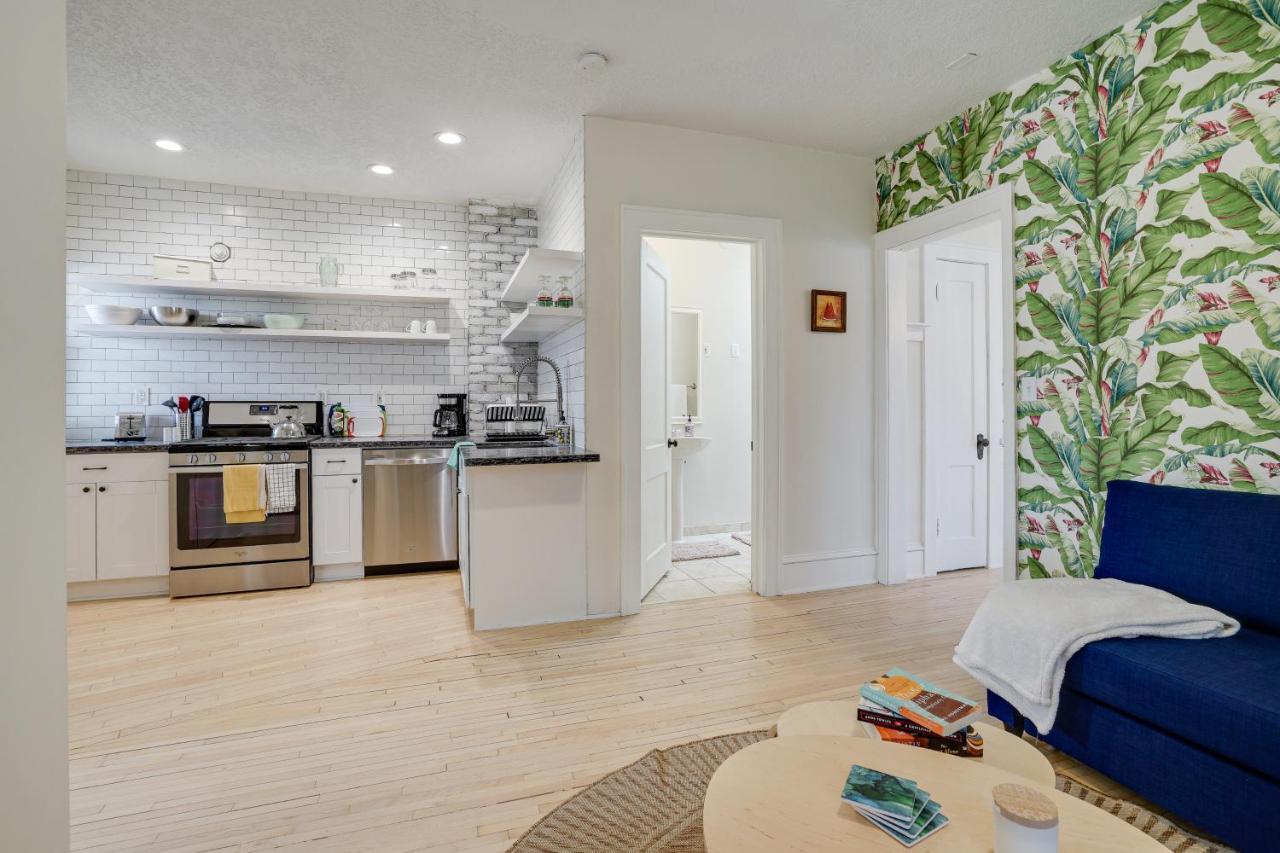Apartment Bright - 1 Mi To Downtown! *
