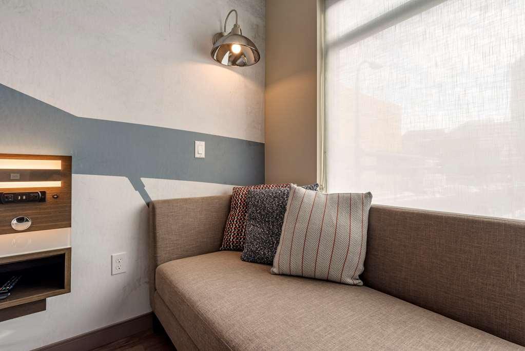Hotel Cambria Downtown