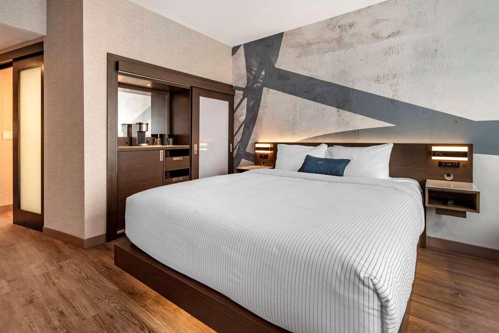 Hotel Cambria Downtown 3*