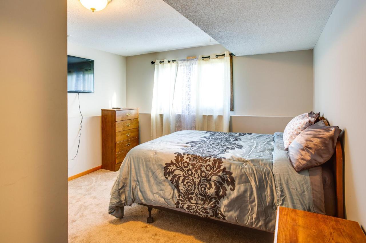 Holiday home Spacious Family 11 Mi To Dtwn Minneapolis!
