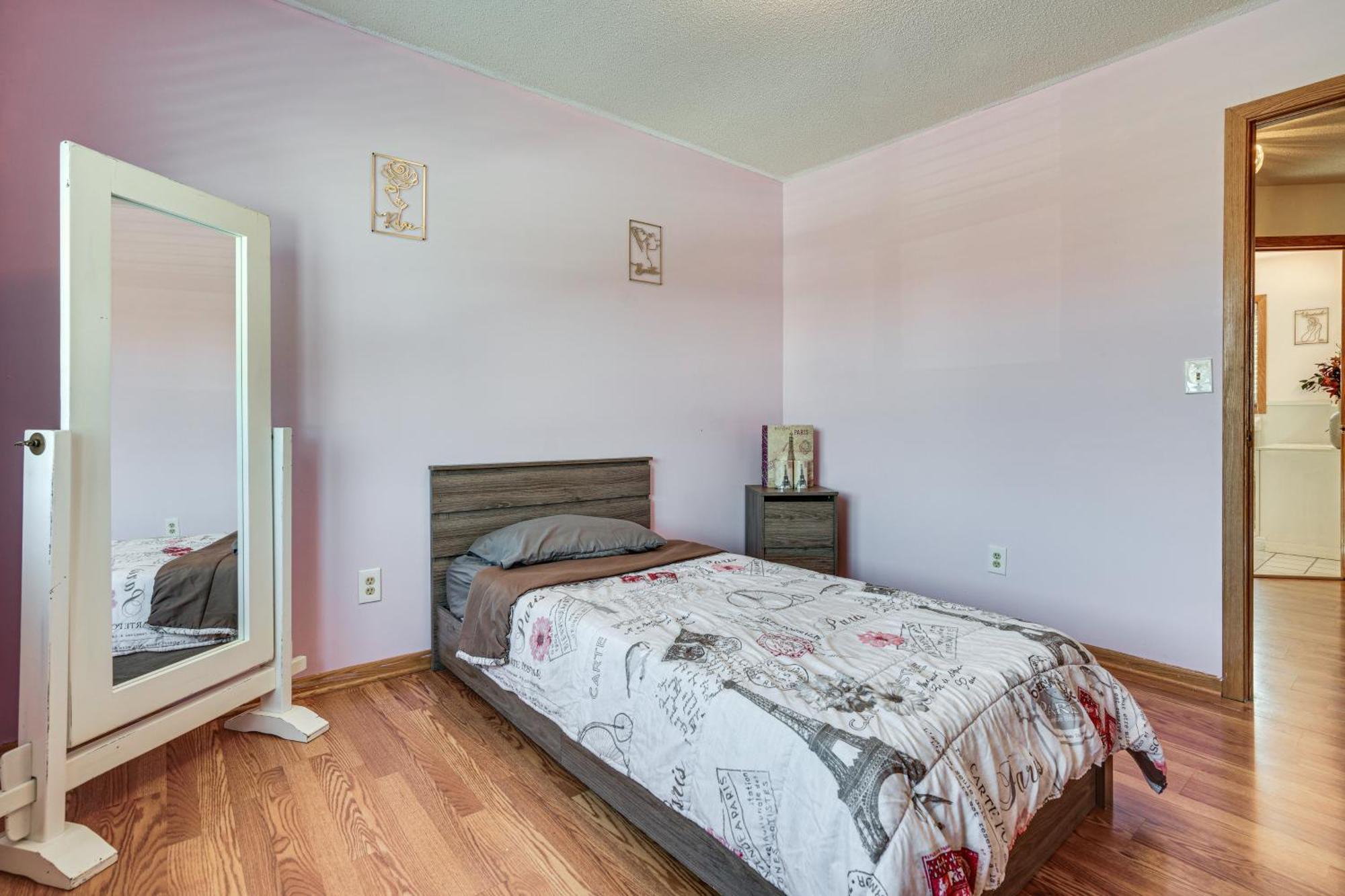 Holiday home Family Less Than 6 Mi To Boom Island Park Minneapolis
