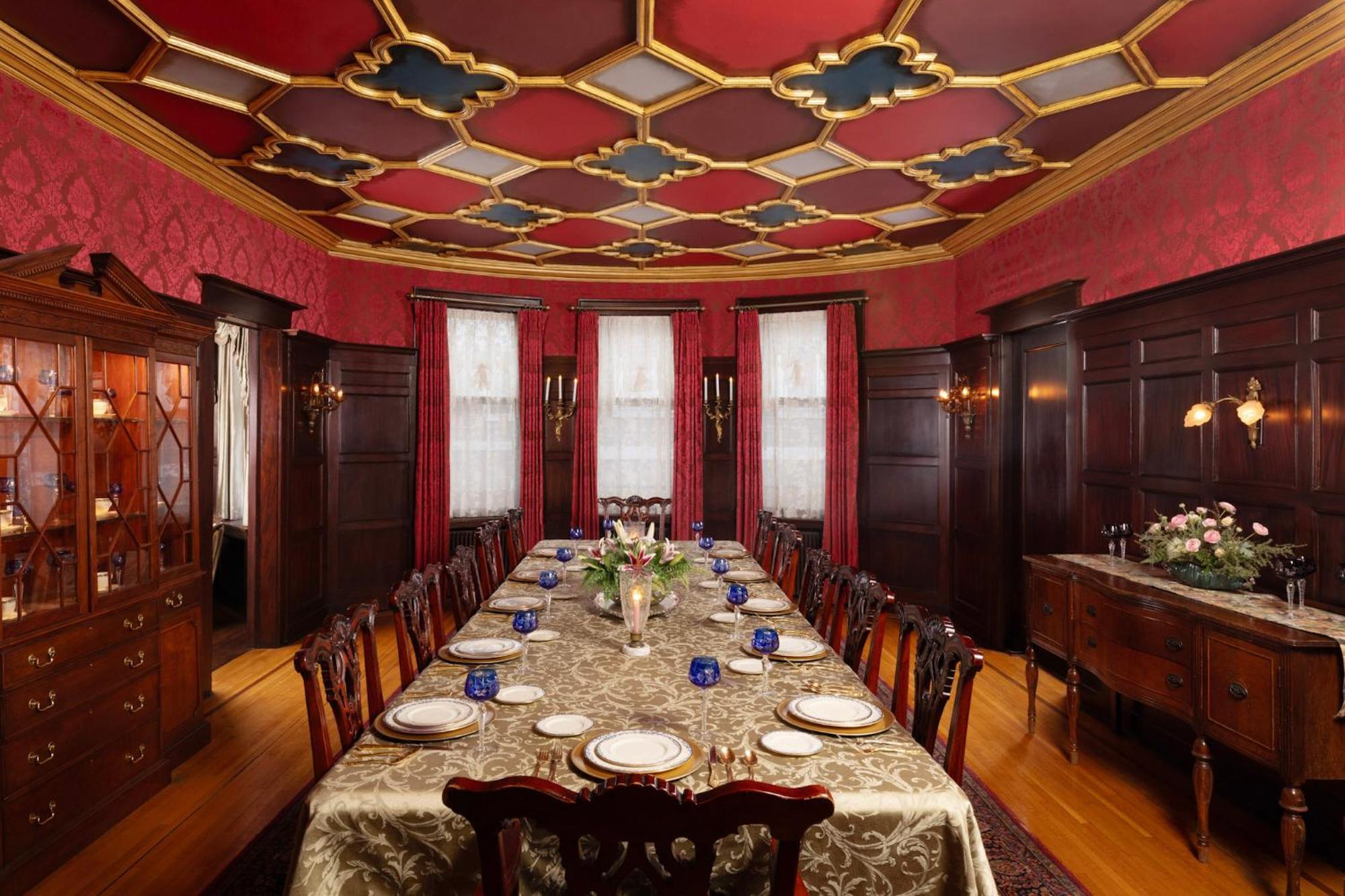 300 Clifton Bed & Breakfast 3*