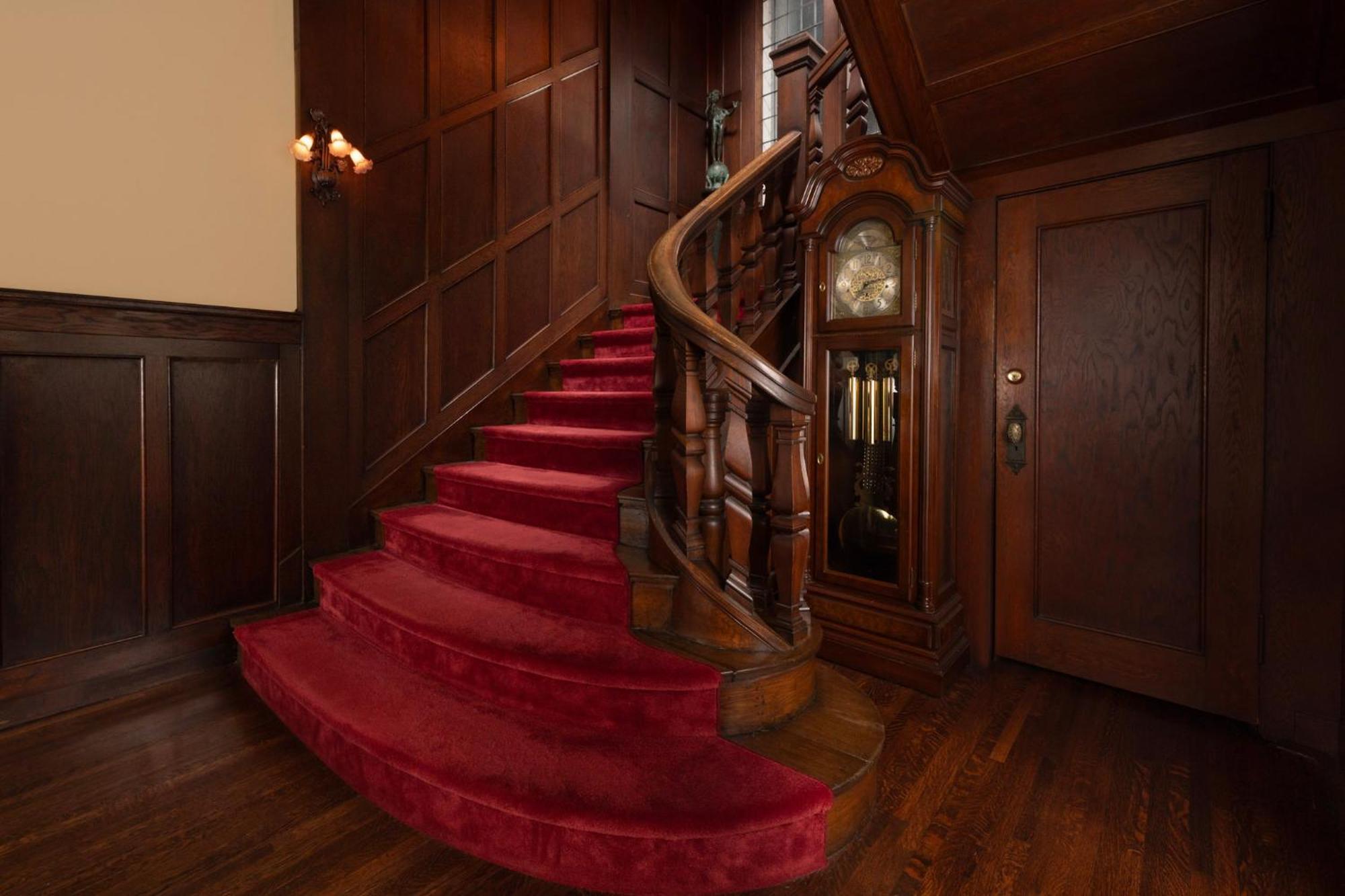300 Clifton Bed & Breakfast 3*