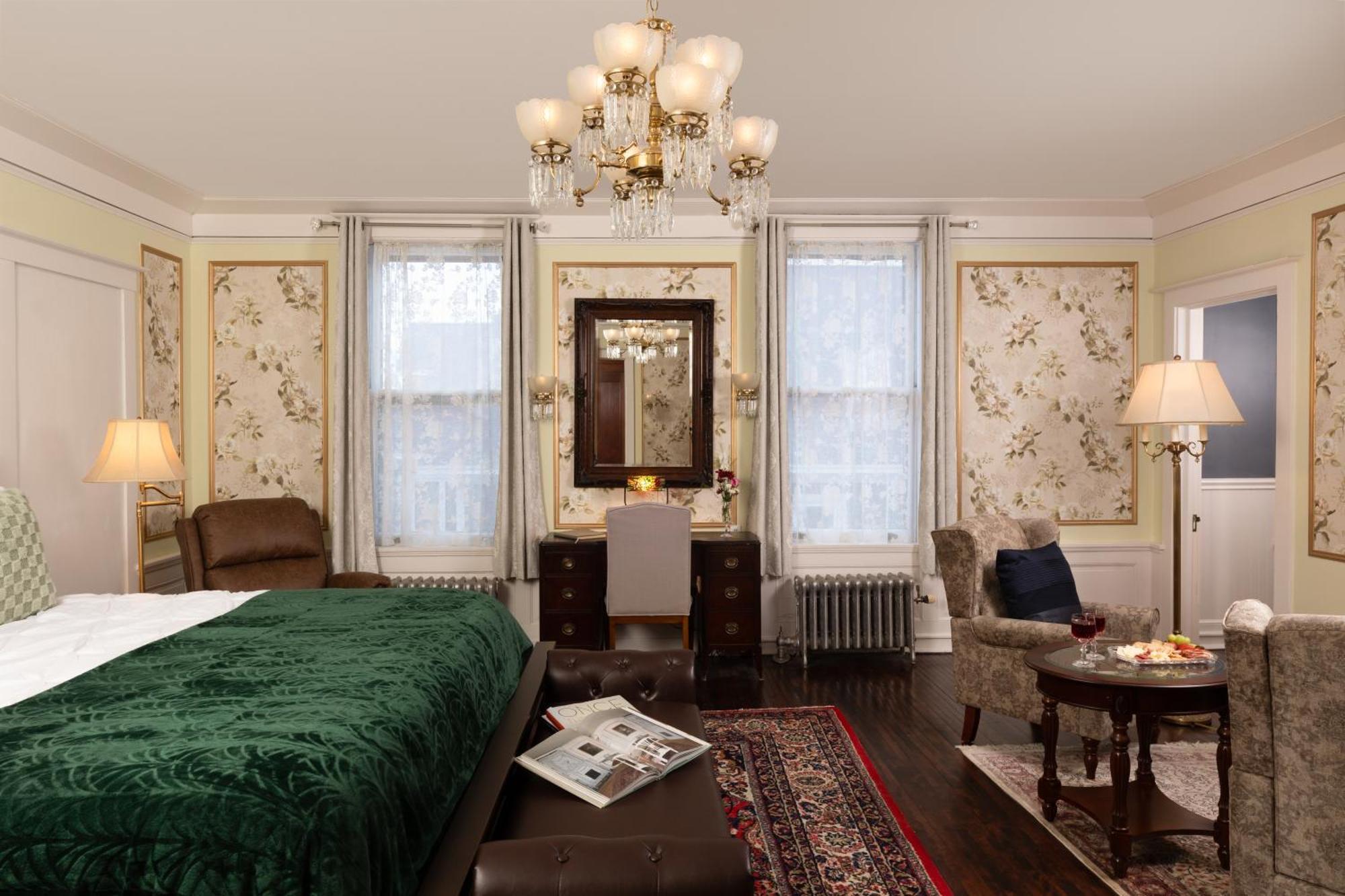 300 Clifton Bed & Breakfast 3*