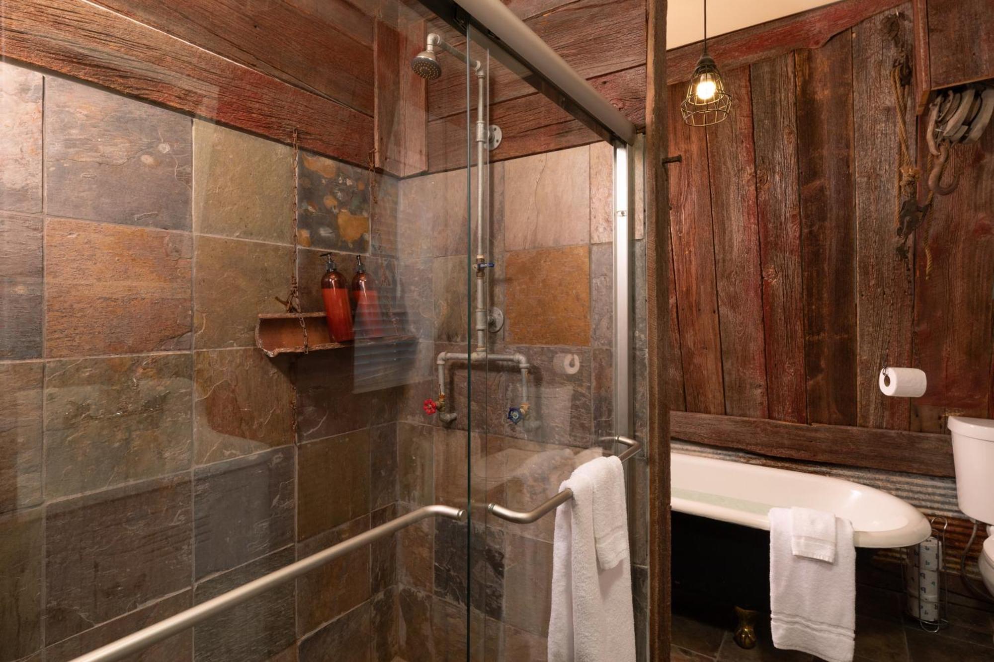Bed & Breakfast 300 Clifton 3*