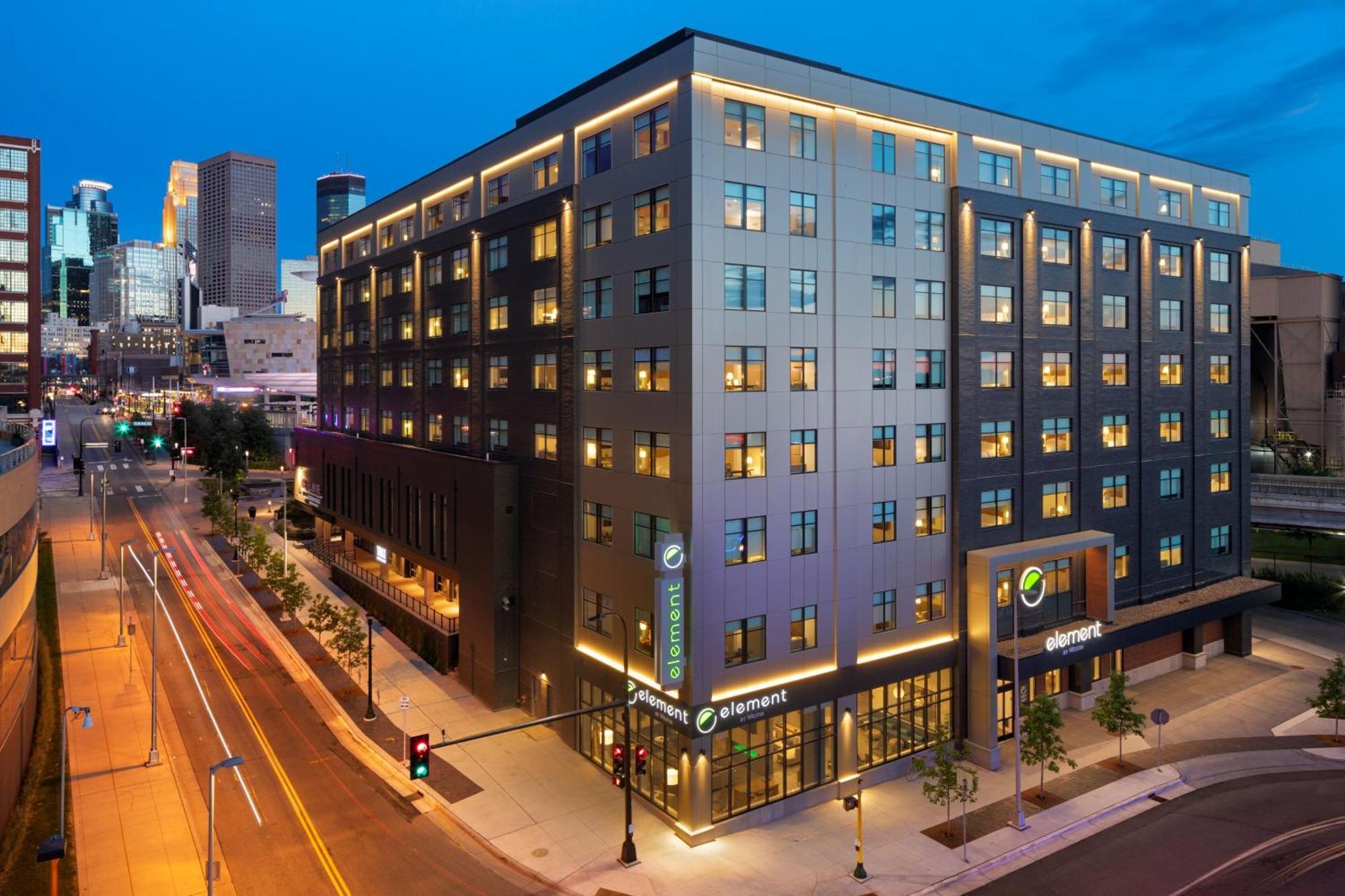 Hotel Element Downtown North Loop 3*