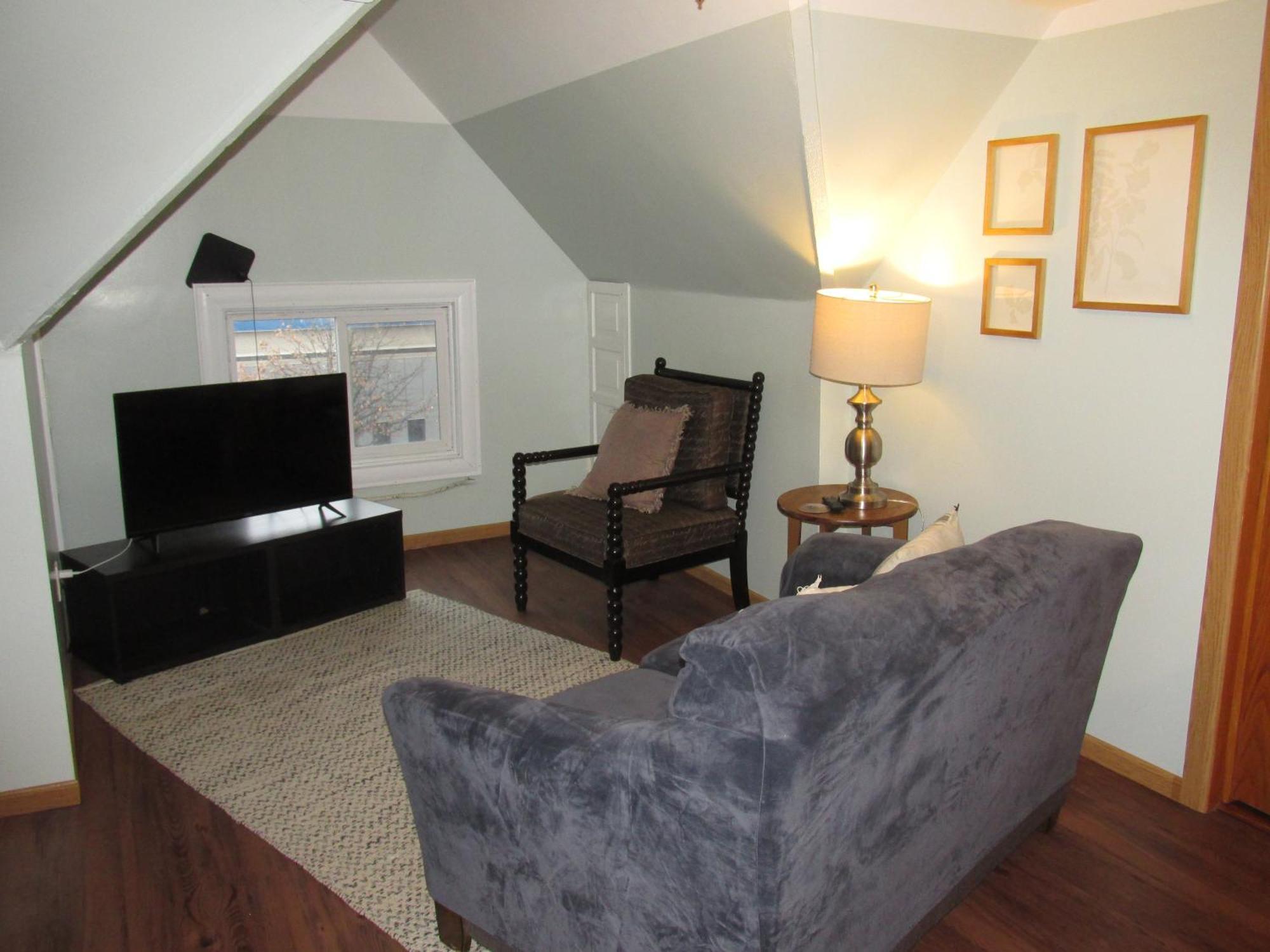Homestay Victorian Near Downtown *