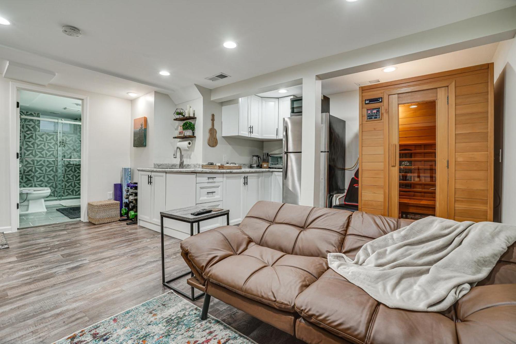 Chic - 6 Blocks To Nokomis! Apartment *