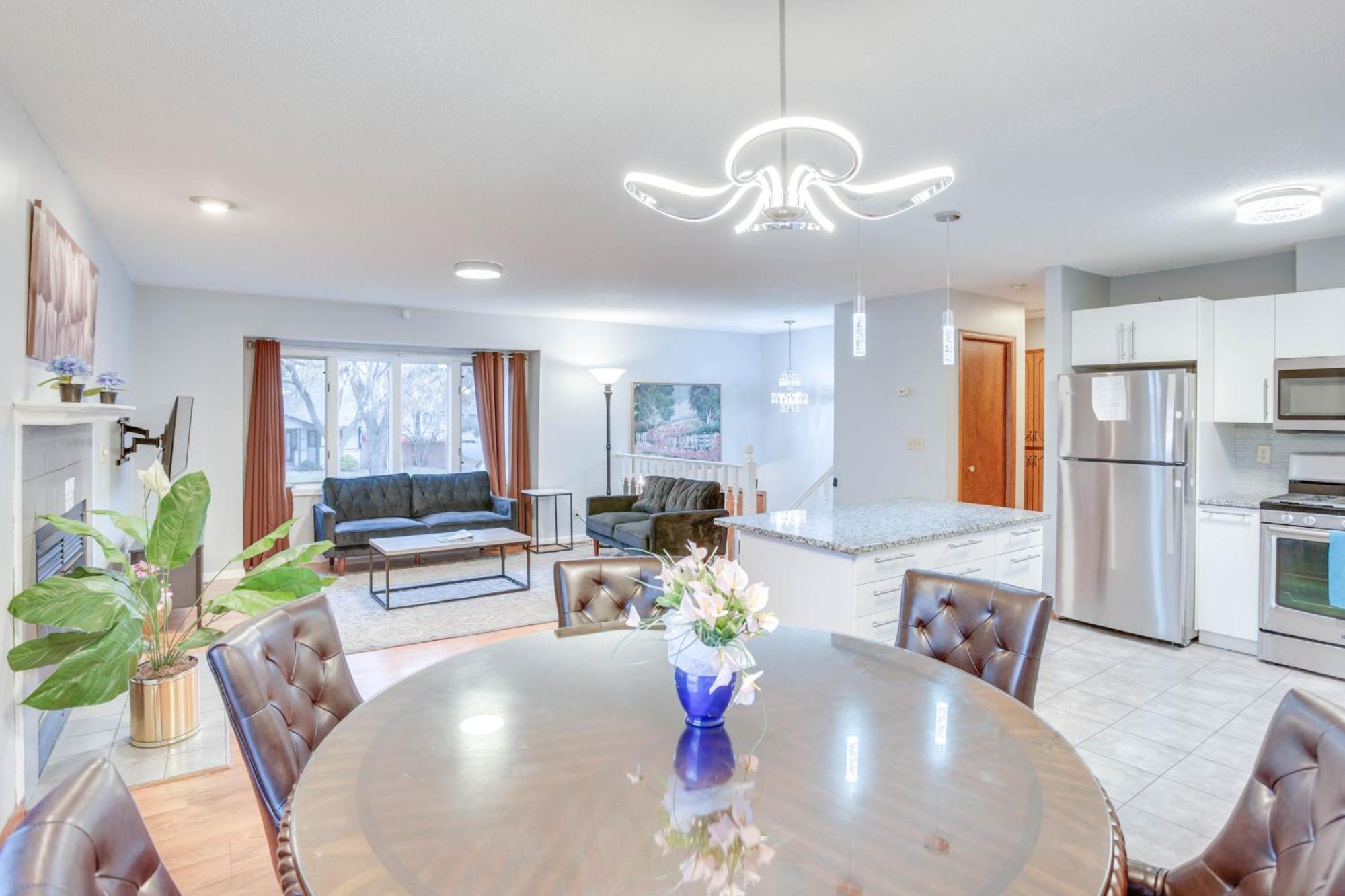 Holiday home Lovely Near Target Field! *