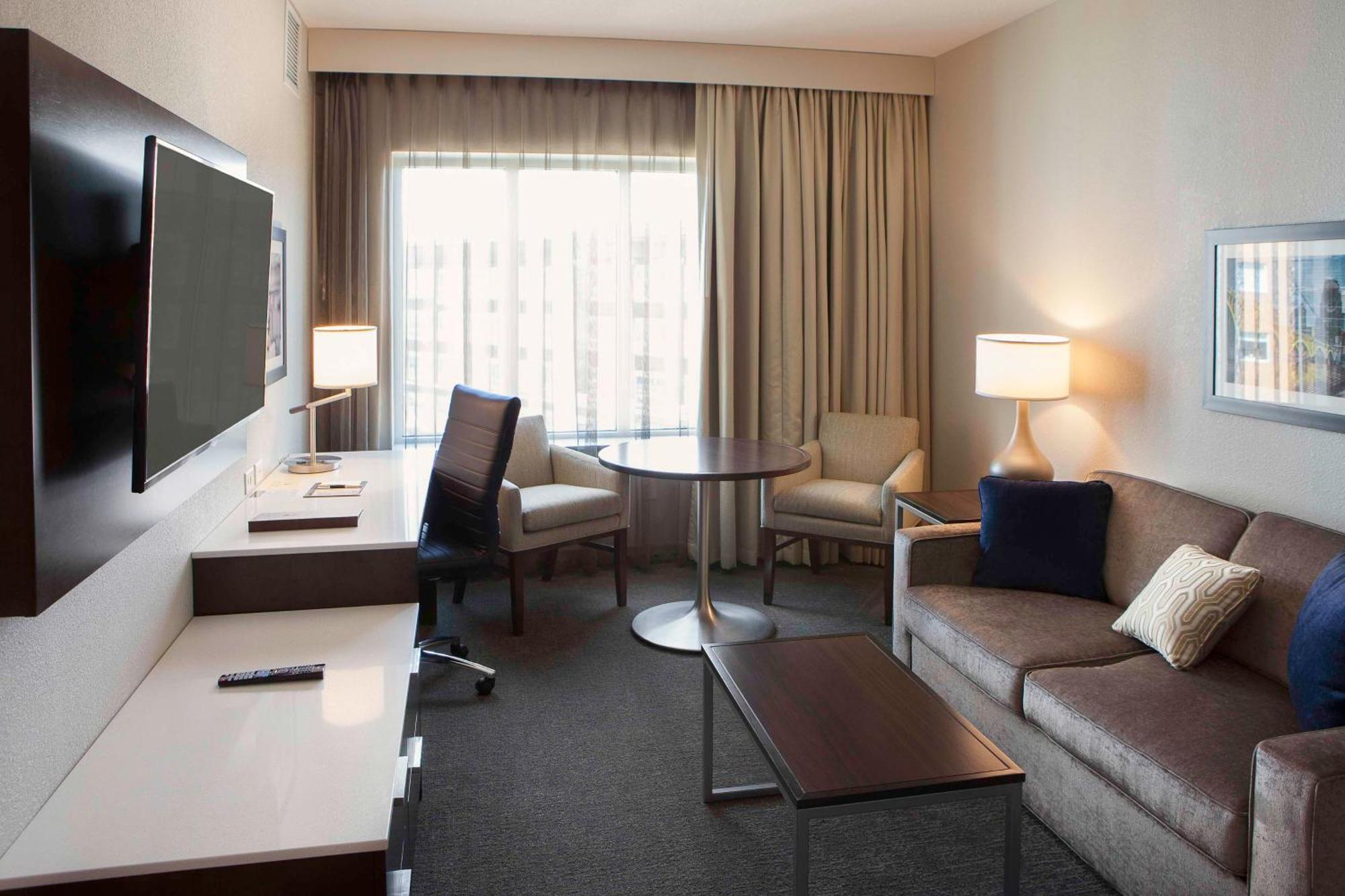 Hilton Garden - Area 3*