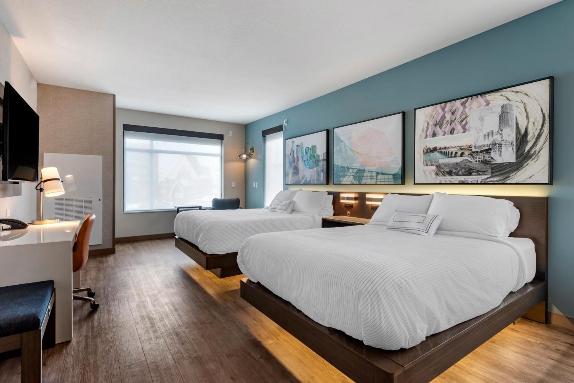 Cambria Downtown Hotel 3*