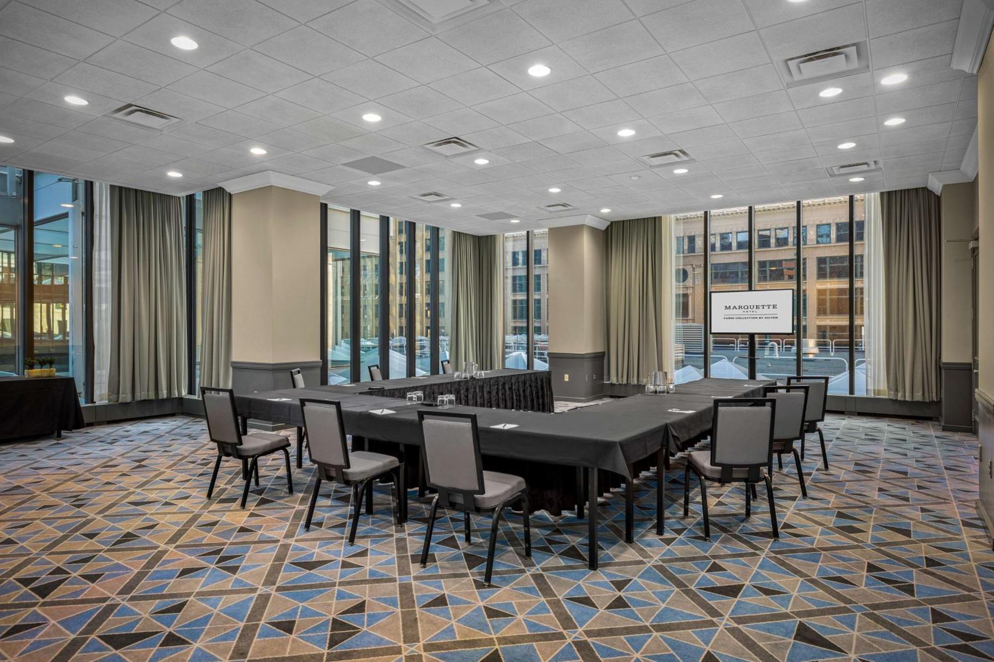 The Marquette Hotel, Curio Collection By Hilton Minneapolis