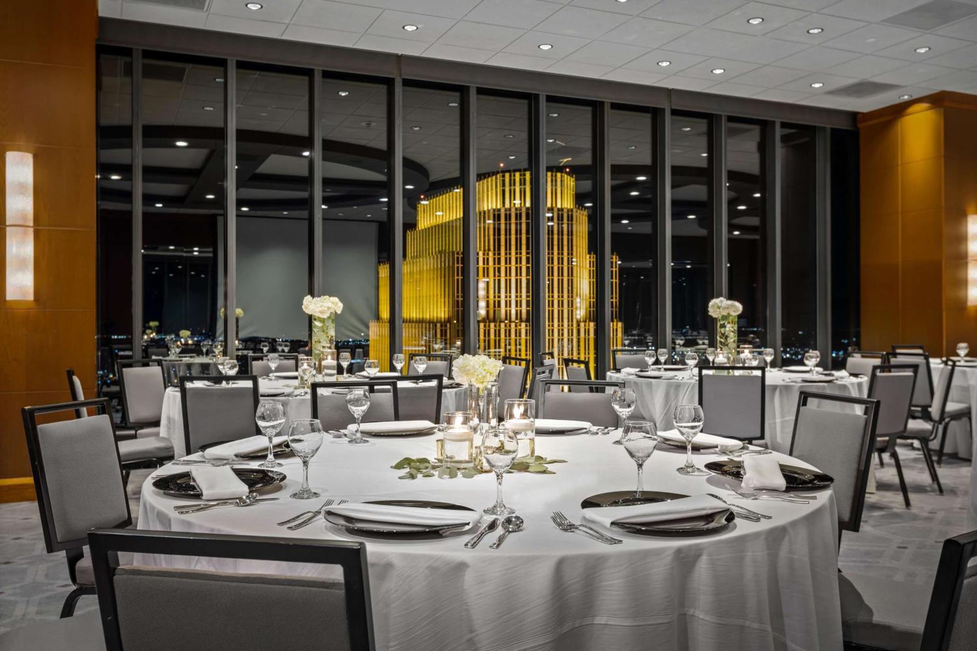 The Marquette Hotel, Curio Collection By Hilton Hotel 4*