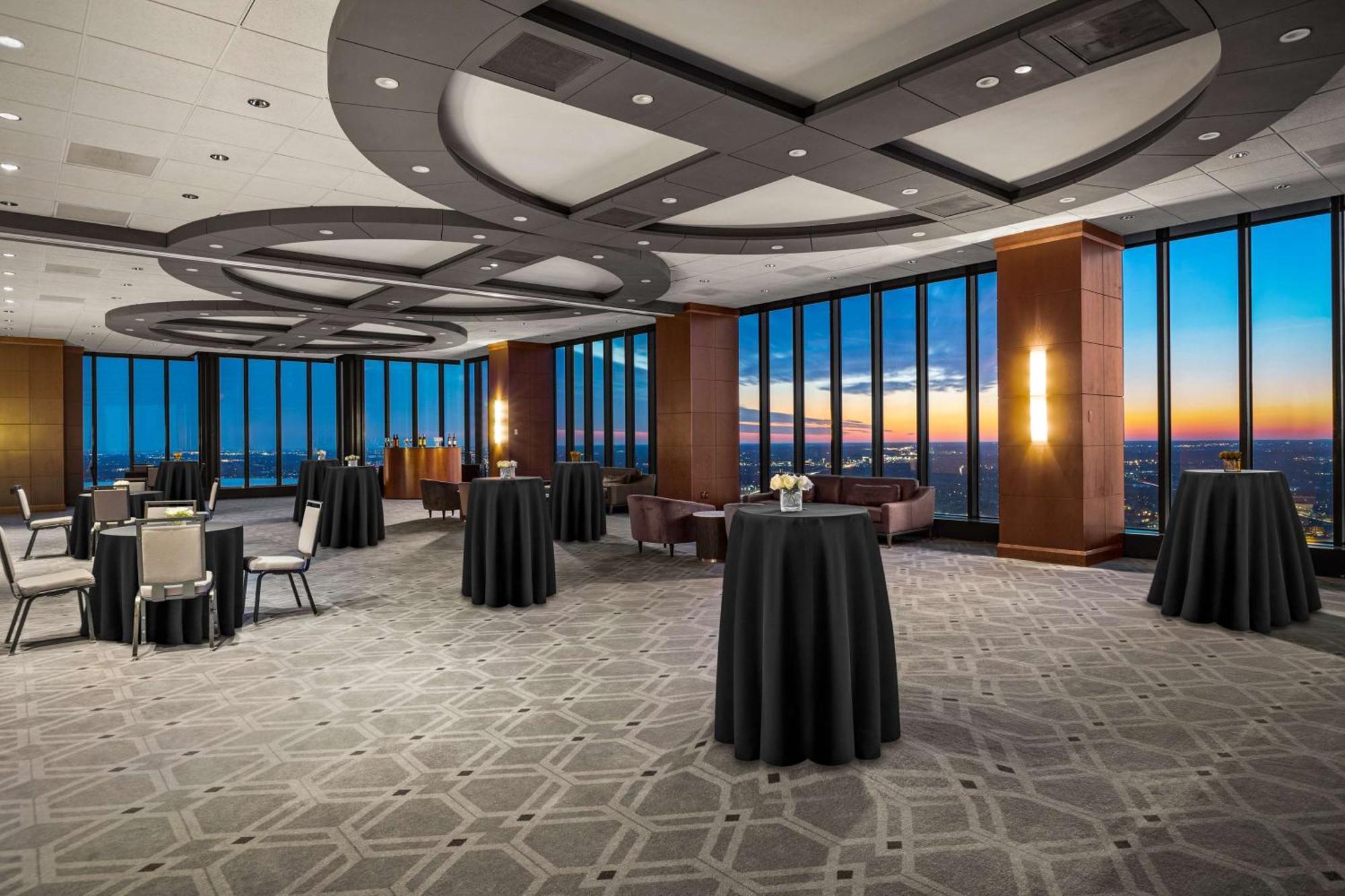 The Marquette Hotel, Curio Collection By Hilton Minneapolis