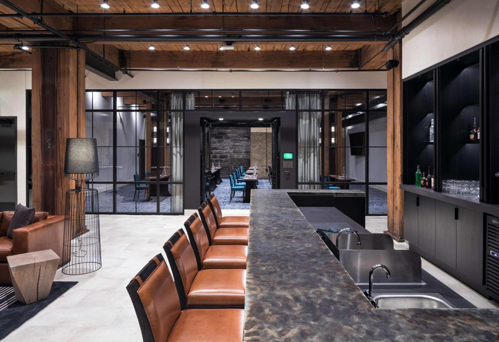 Hotel Canopy By Hilton Mill District