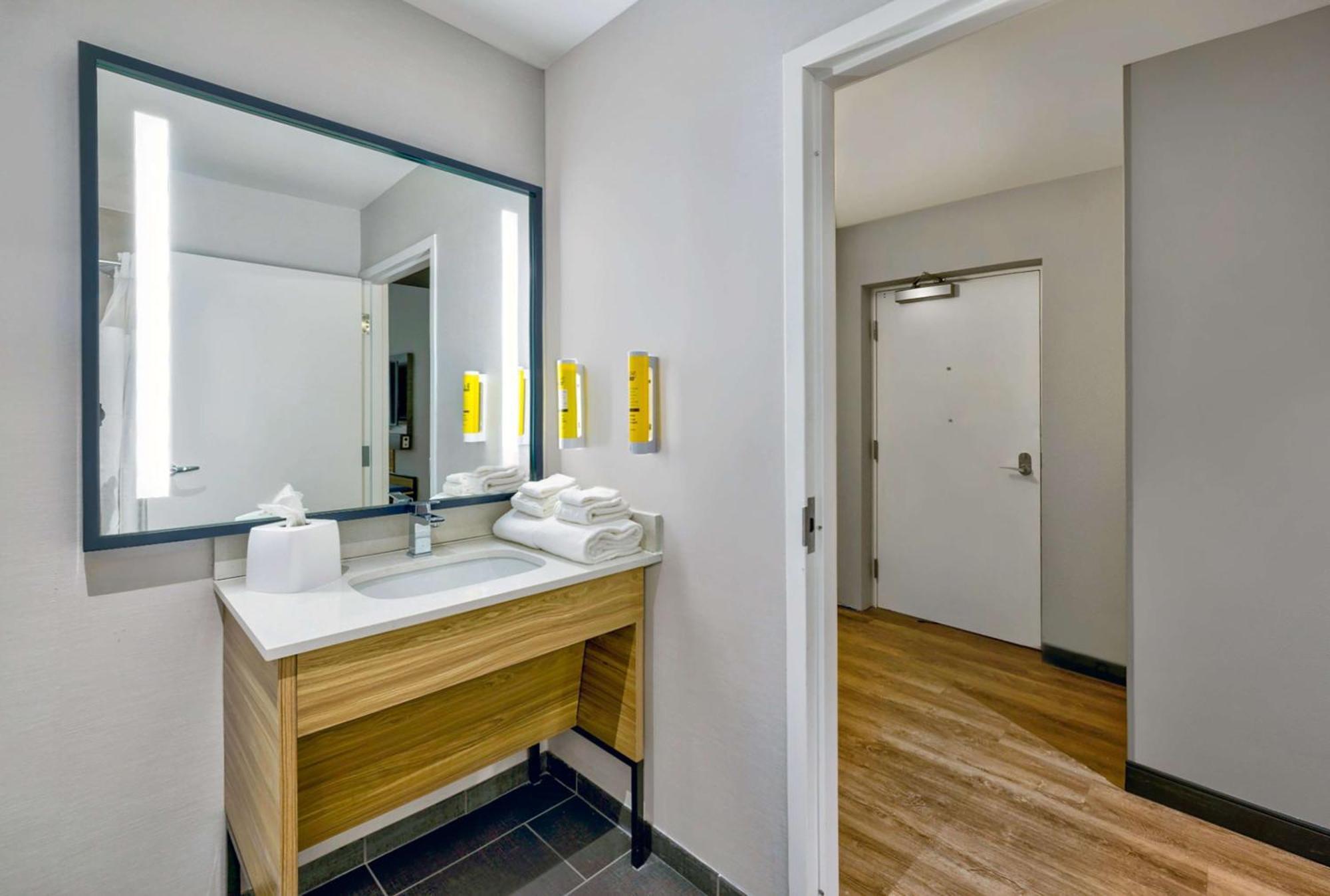 Hotel Tru By Hilton Downtown