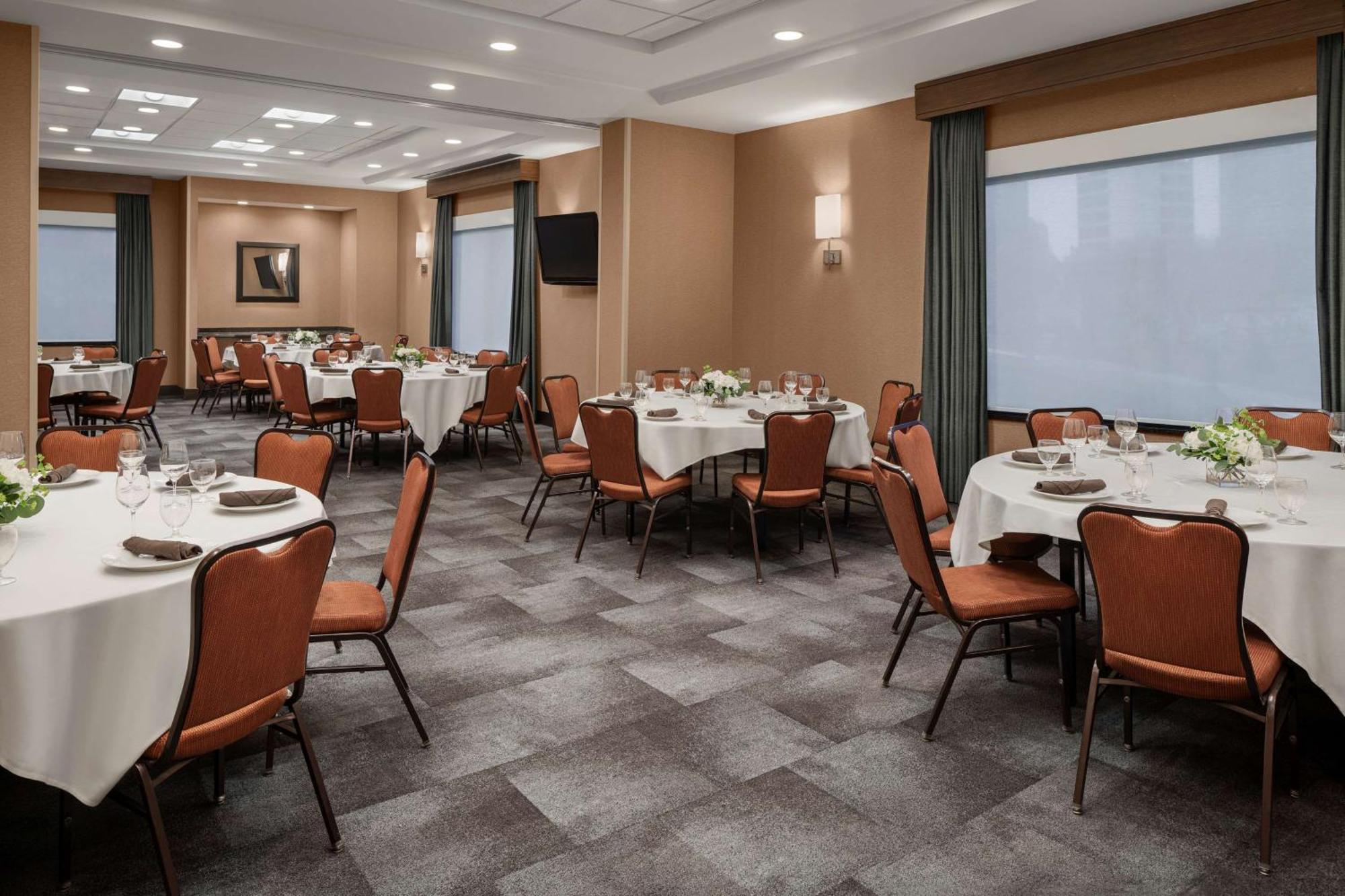 Hilton Garden Downtown Hotel