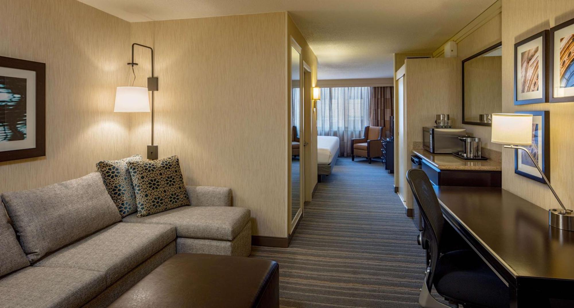Doubletree By Hilton Downtown Hotel